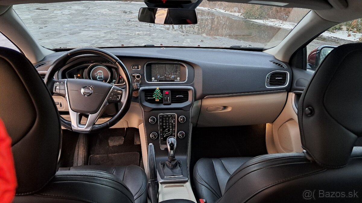 Volvo V40 2014, 1.6 Diesel, automat - 13