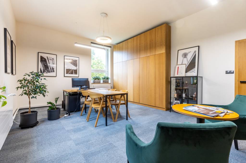 Luxusné administratívne priestory, nadčasové zariadenie, vys - 13