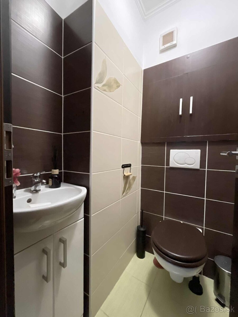 Na predaj byt 3+1 s komorou a dvomi balkónmi v meste Skalica - 13