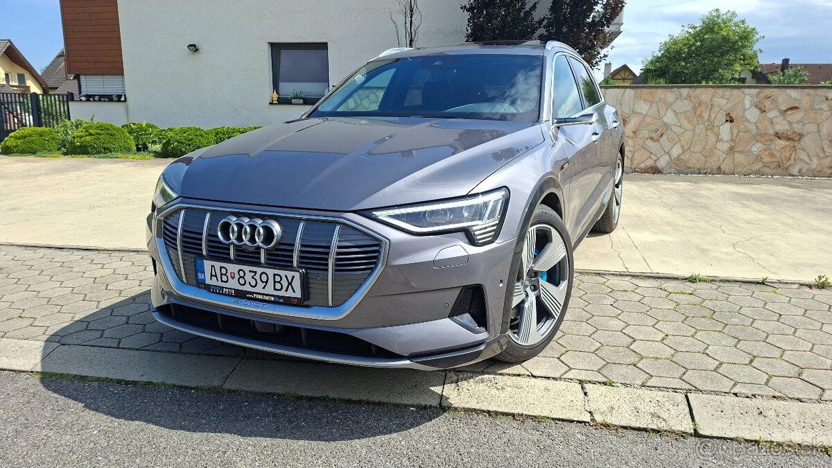 Audi etron 55 panoráma - 13