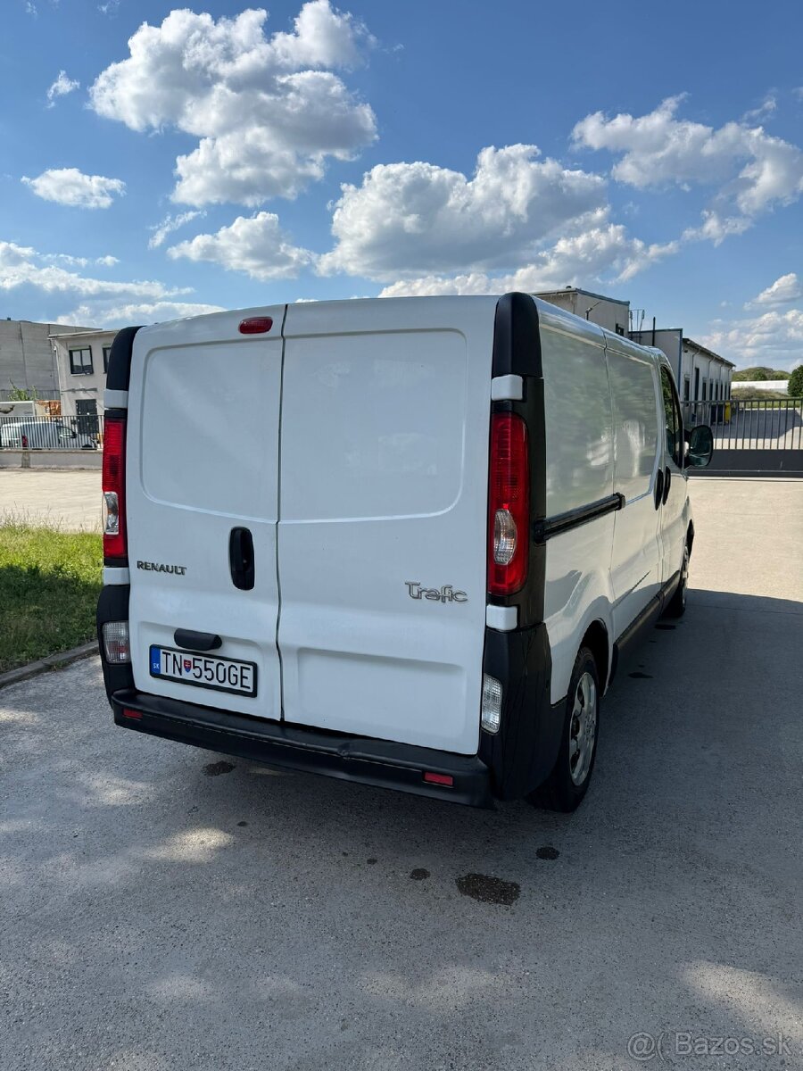 Predám Renault trafic 2.0 66kw rok výroby 2009 - 13