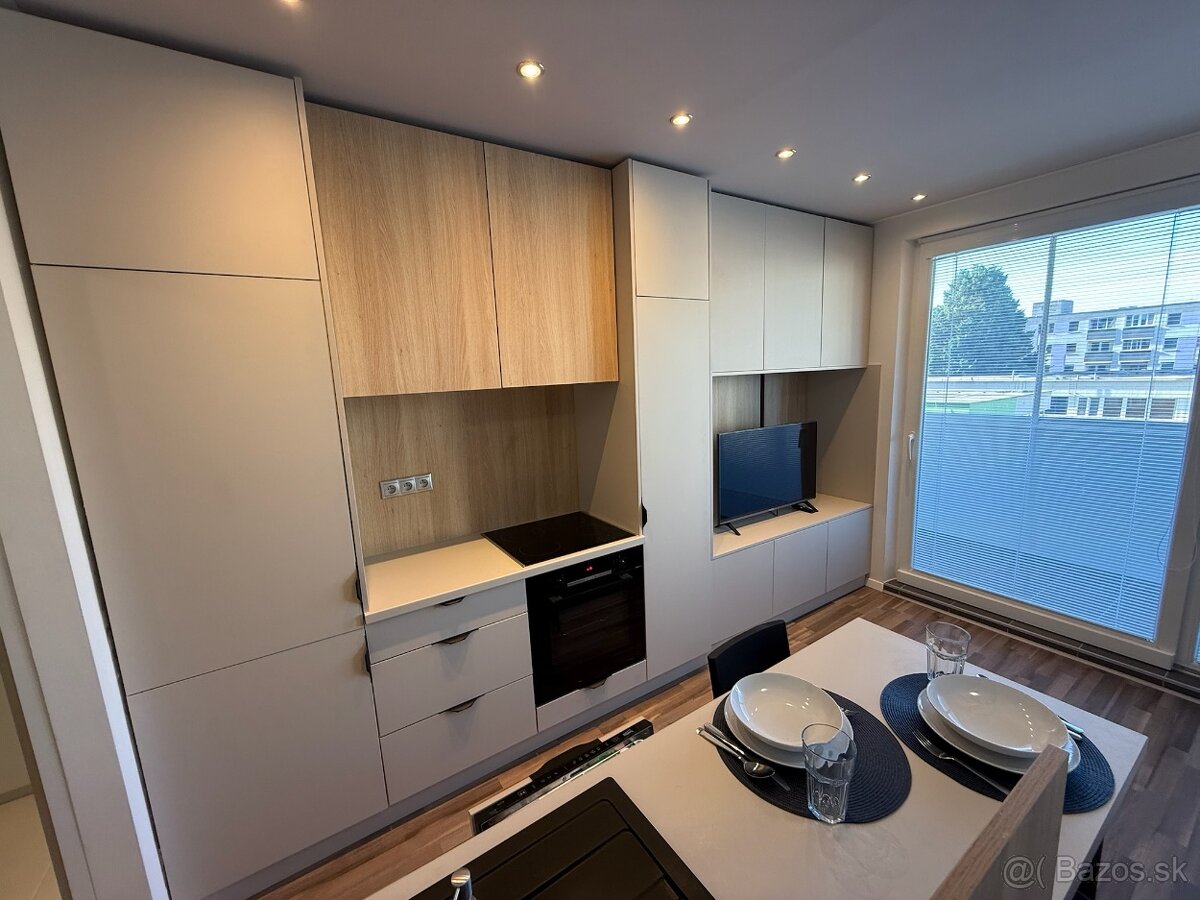Prenajmem novo zariadenú garsónku v Petržalke - 13