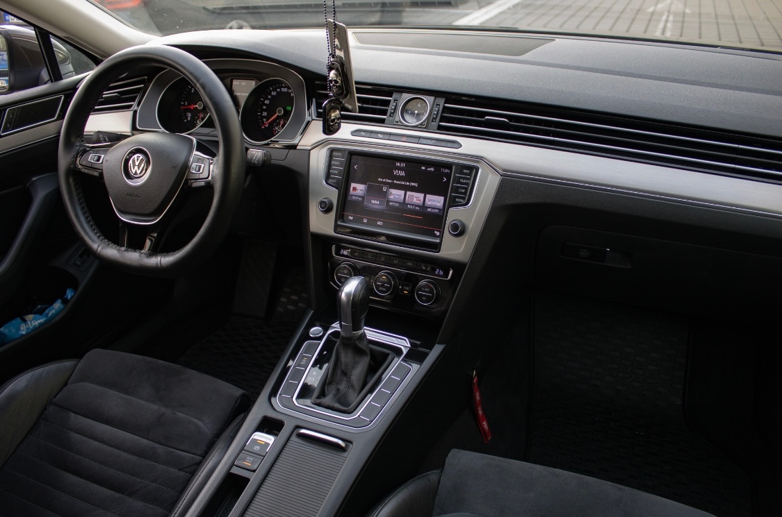 VW Volkswagen Passat Variant 2.0 TDI DSG Highline - 13