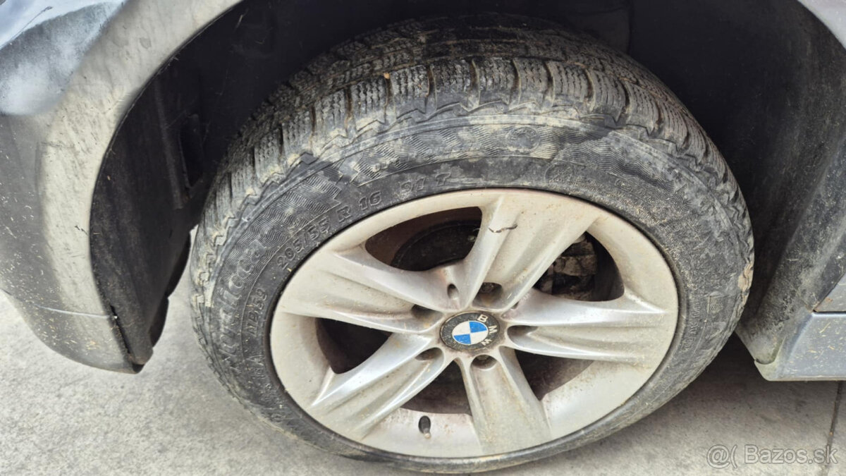 BMW 1 E87 318D 2,0D 90kw - 13