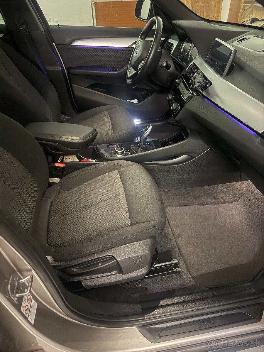 BMW X1 sDrive 18i AT Year 2022 - 13