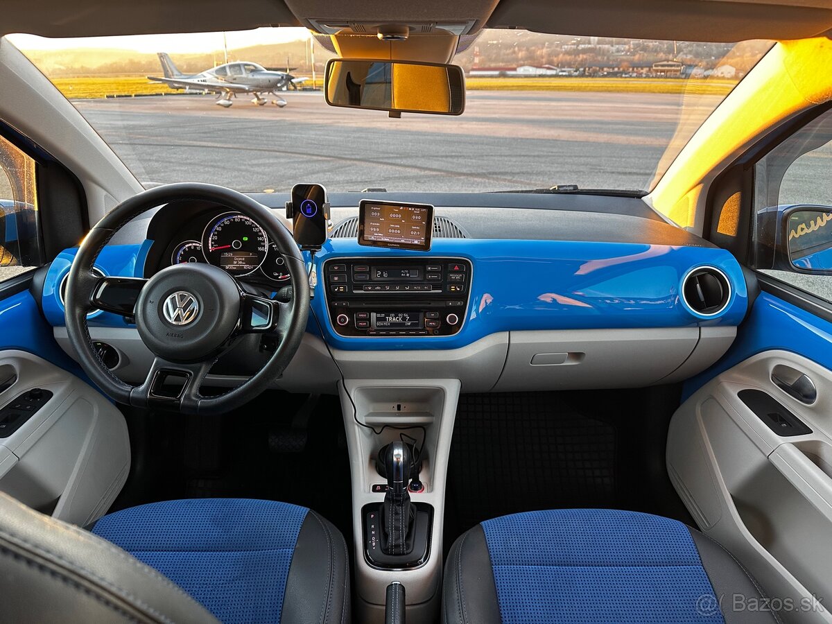 Volkswagen e-up - 13