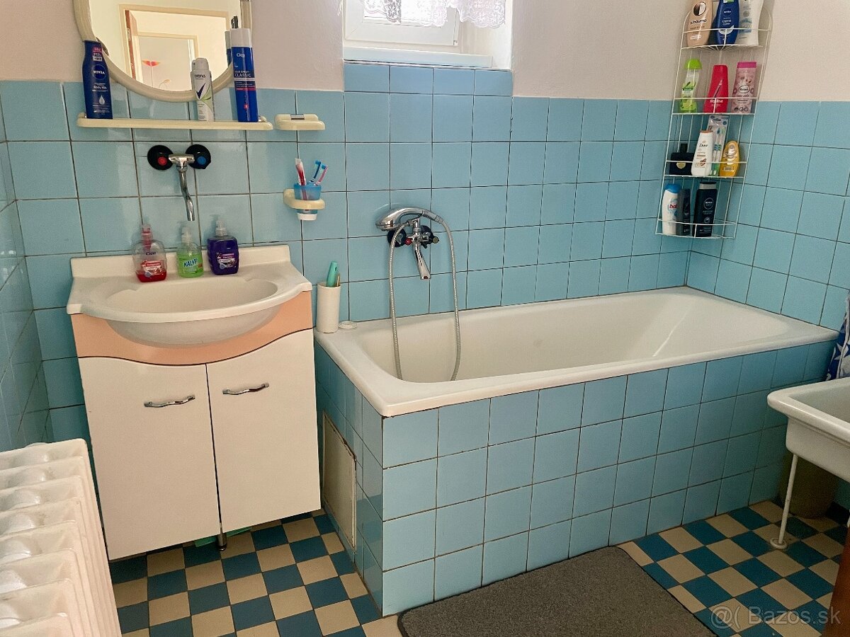 Rodinný dom 230m2 + pozemok 13a - 13