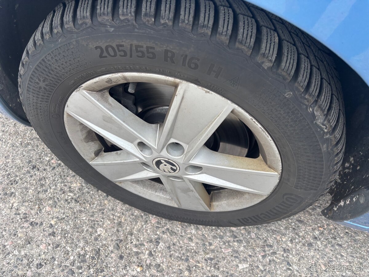 Škoda Octavia 3 2,0 TDI DSG 4x4 - 13