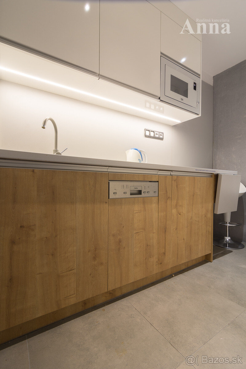 Obchodný priestor (100 m2) - Mierová ul. - 13