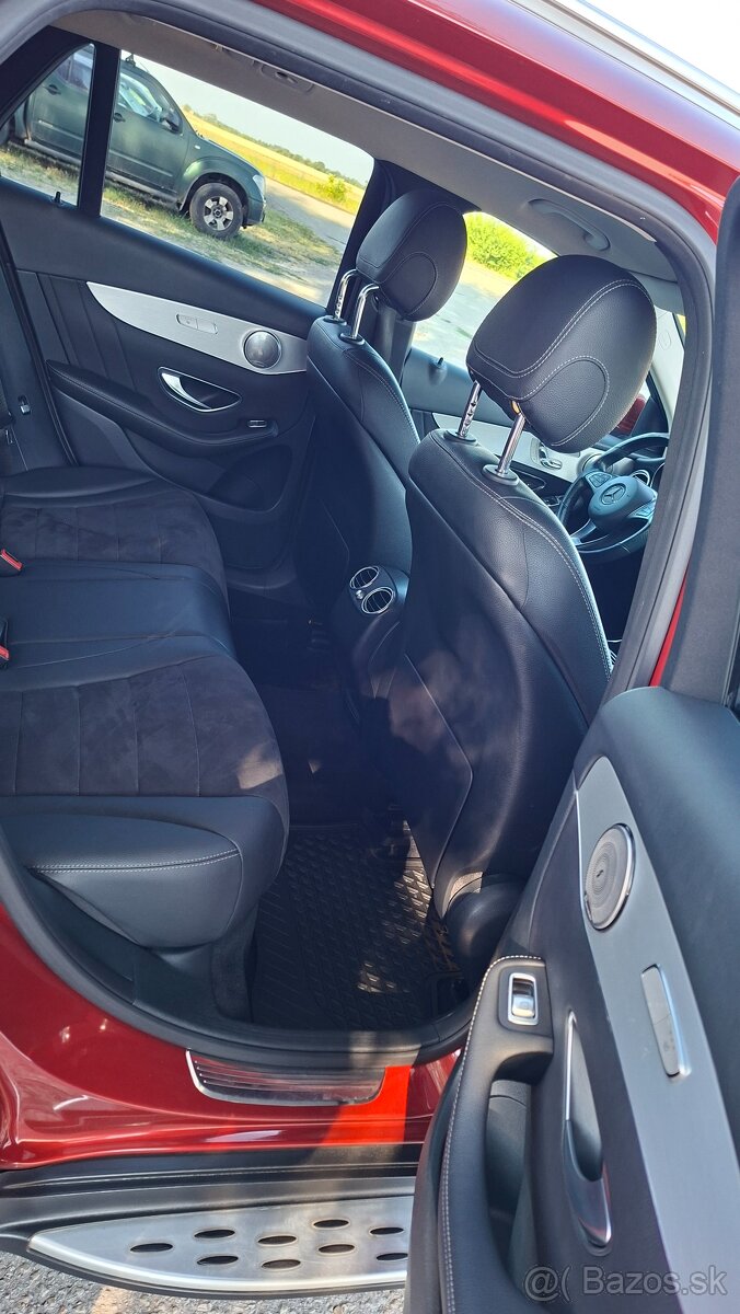 MERCEDES GLC SUV 220d 4MATIC A/T - 13