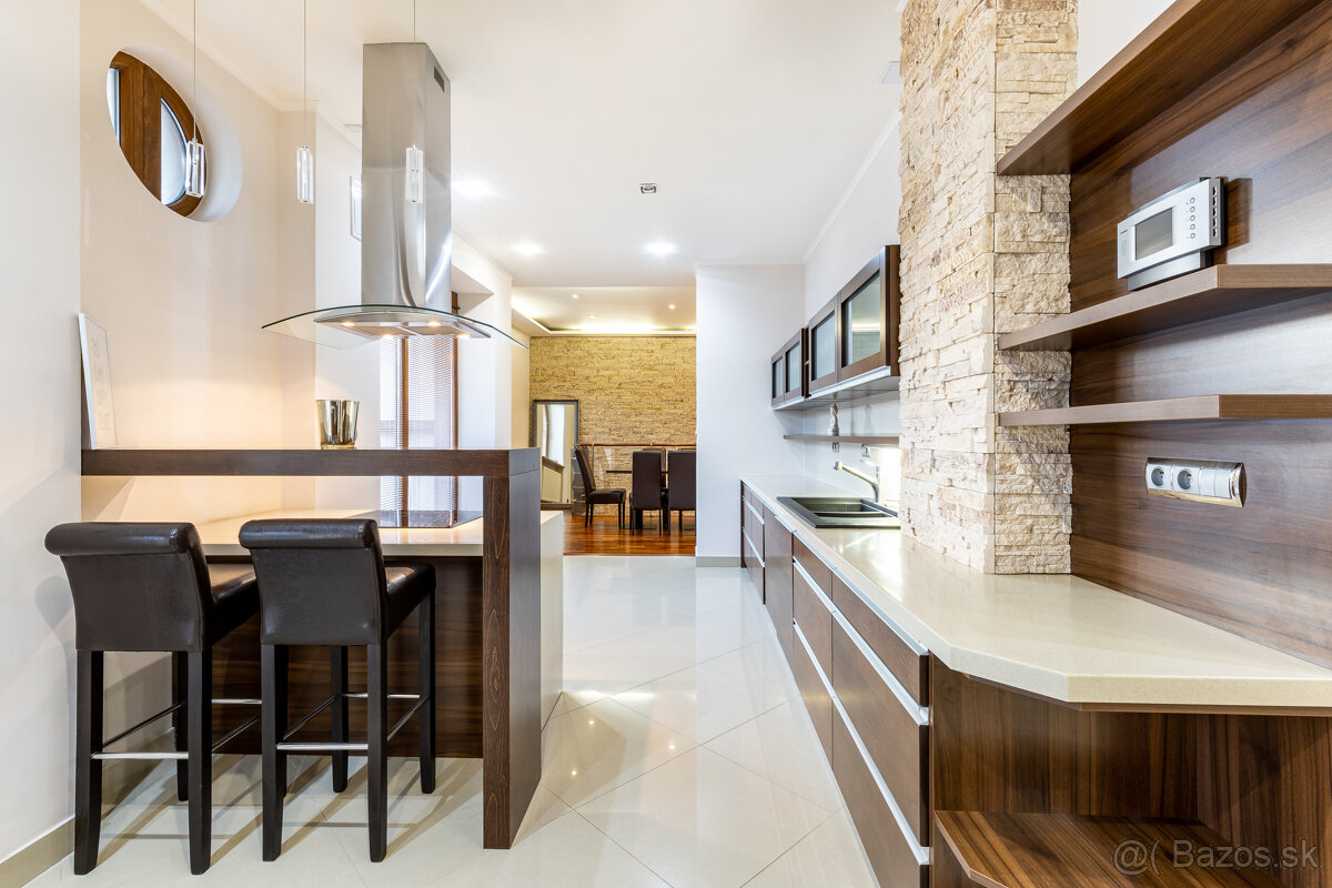 Na prenájom 5 izbový byt - Košice, Slovenského ulica - 13