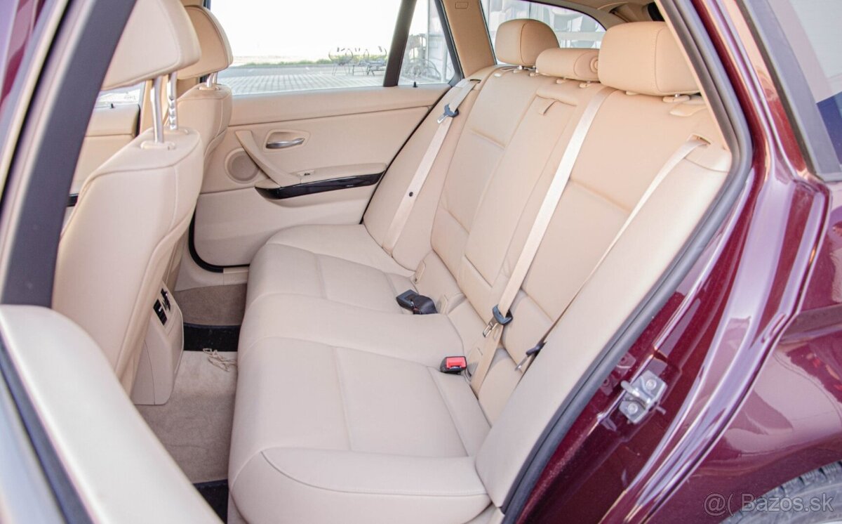 BMW Rad 3 Touring 320d xDrive A/T - 13
