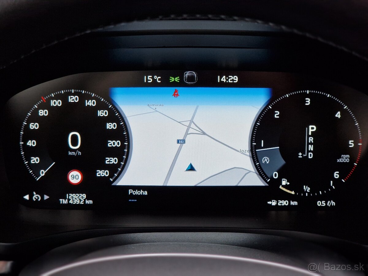 Volvo V60 D4 Momentum AWD A/T - 13