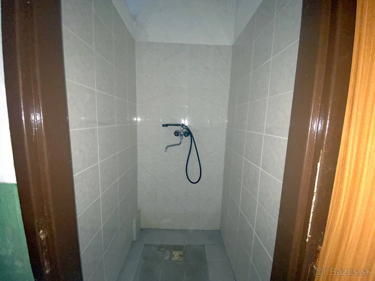 Komerčná budova - Ilava - centrum mesta - 13