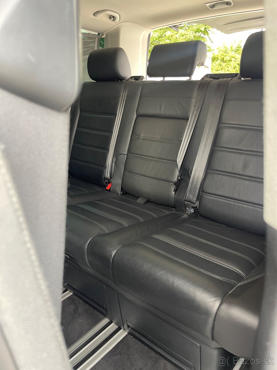 Volkswagen Multivan T6 - 13