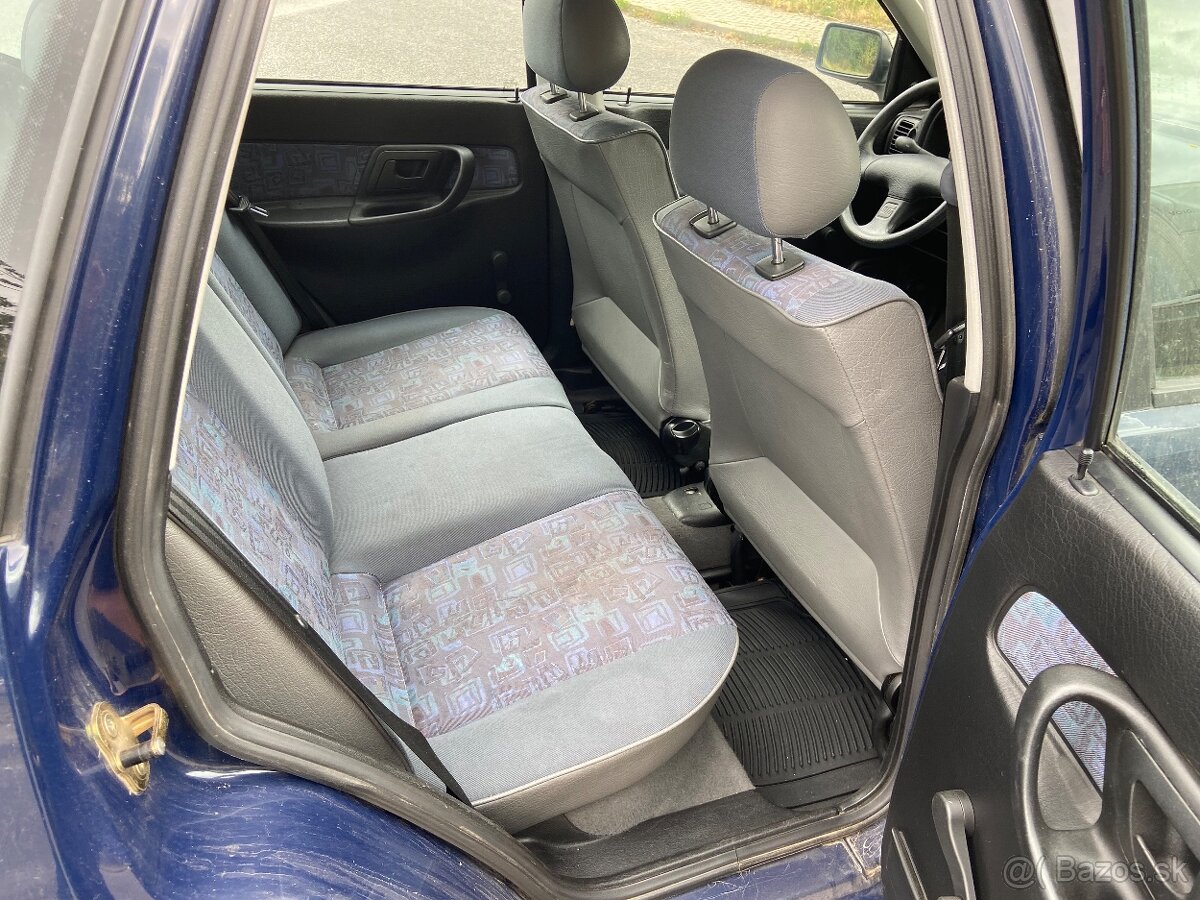 SEAT IBIZA 1.4 i - 13