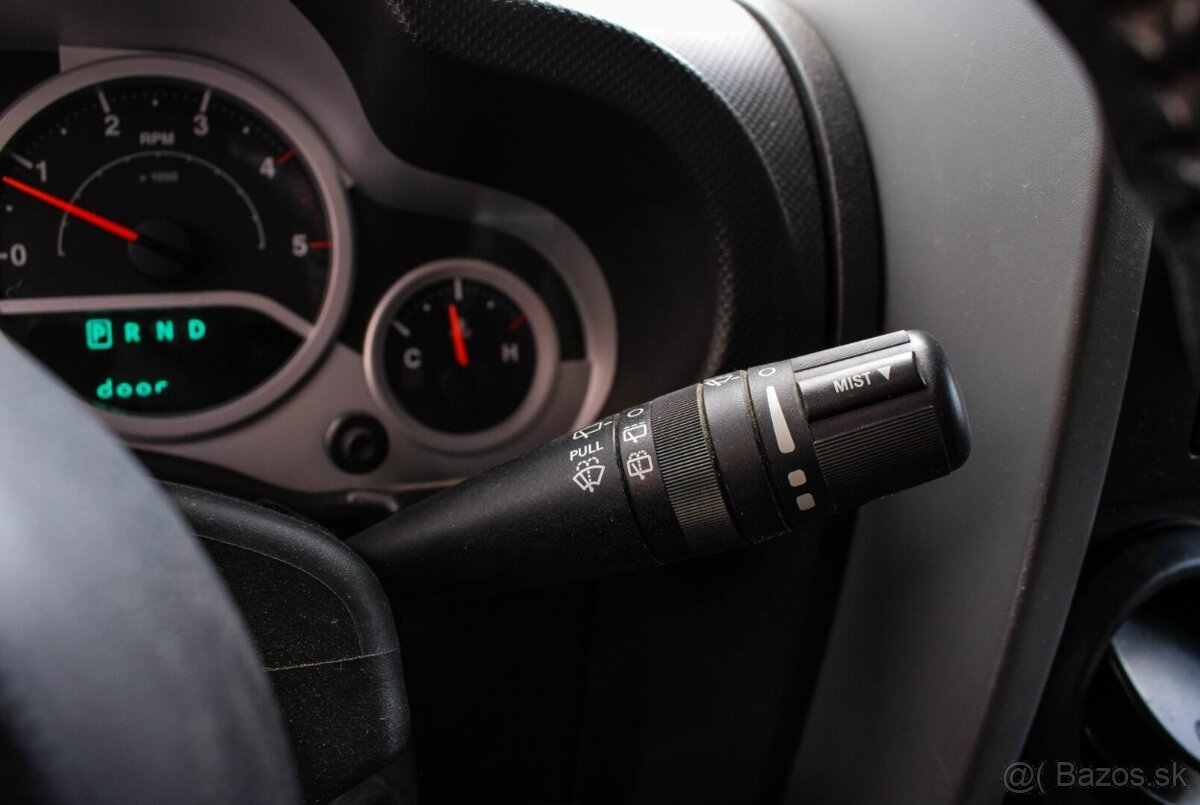 Jeep Wrangler 2.8 CRD Sport A/T - 13