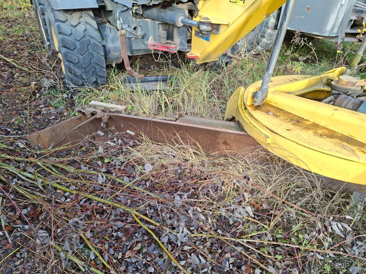 NEW HOLLAND F 106.6A 6X6 - 13