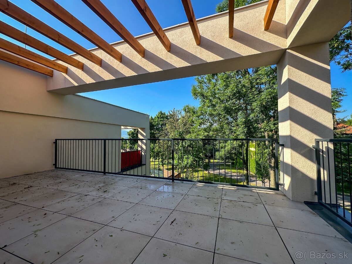 PREDAJ - Apartmán s terasou a parkovaním - Bojnice - 13