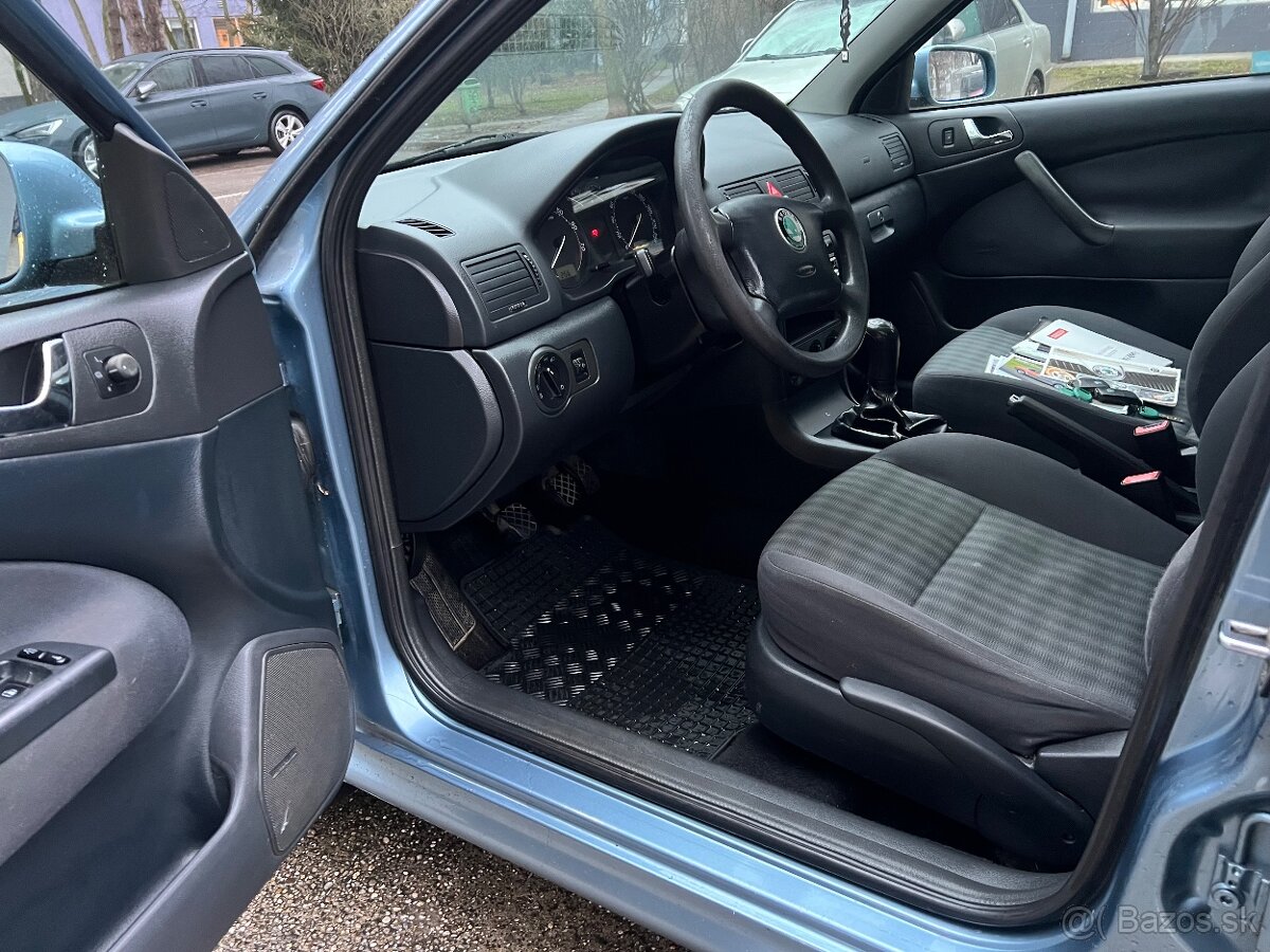 Predam Škoda Octavia 1.6 75kw 1.majitel - 13