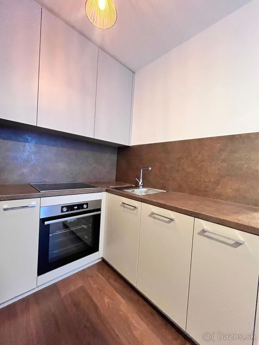 TREEF | Štýlové bývanie pre pár – Biely Kostol - 13