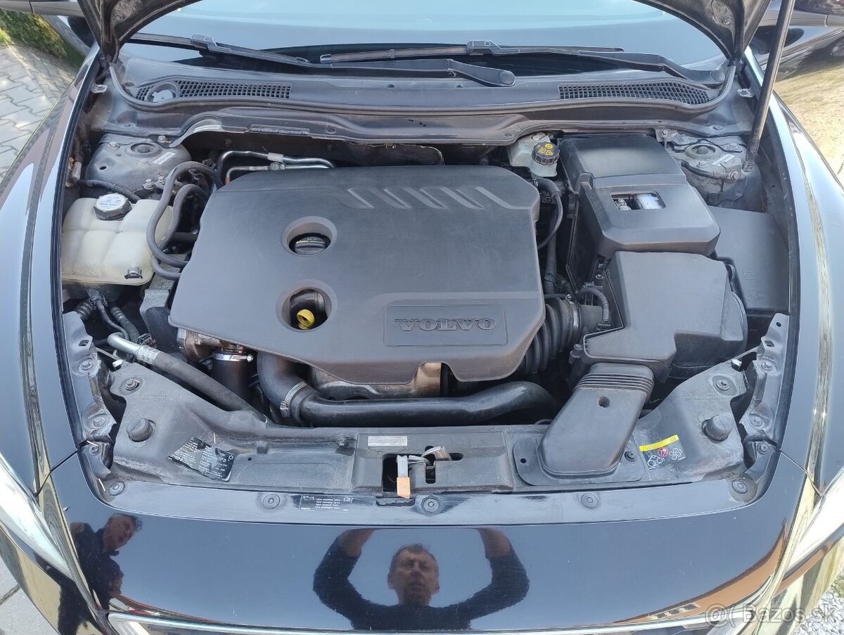 Volvo C30 D2 Kinetic, 84 kW, 6-st. manuál - 13