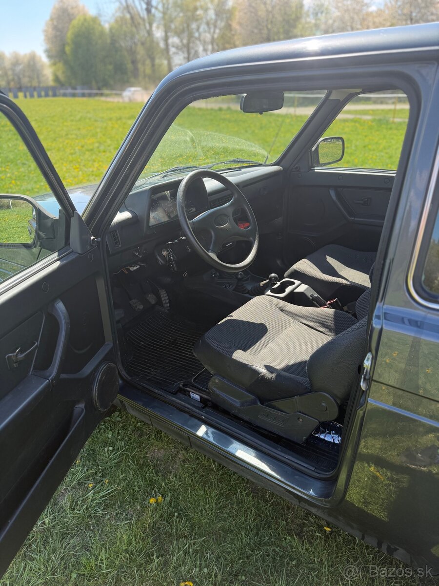 Lada 4x4 Niva - 13