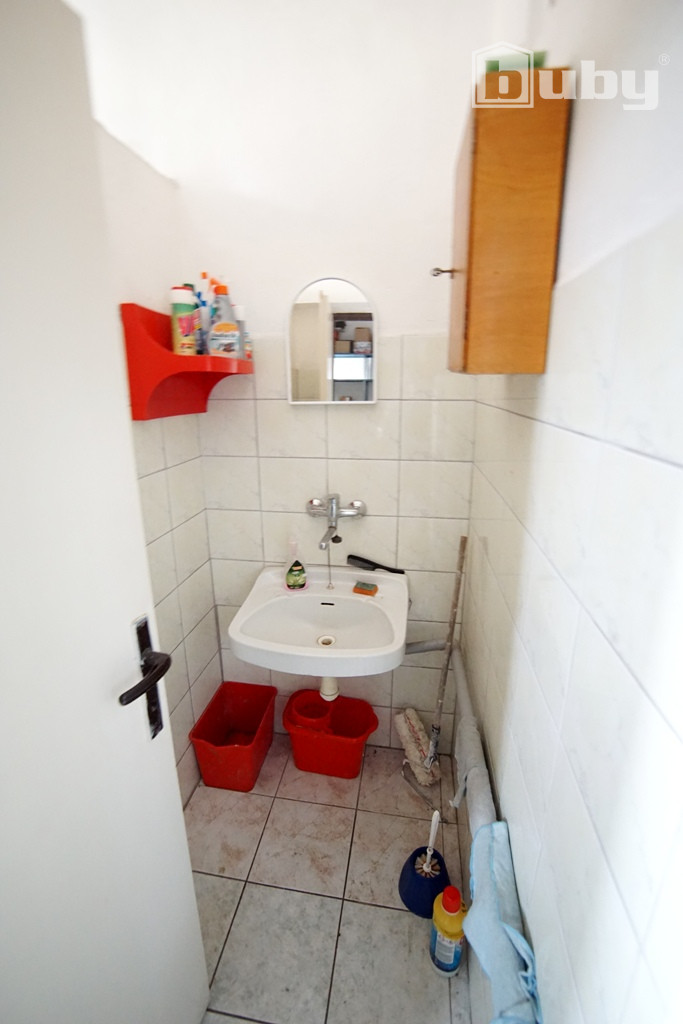 Komerčný objekt / polyfunkčná budova na predaj, obec Socovce - 13