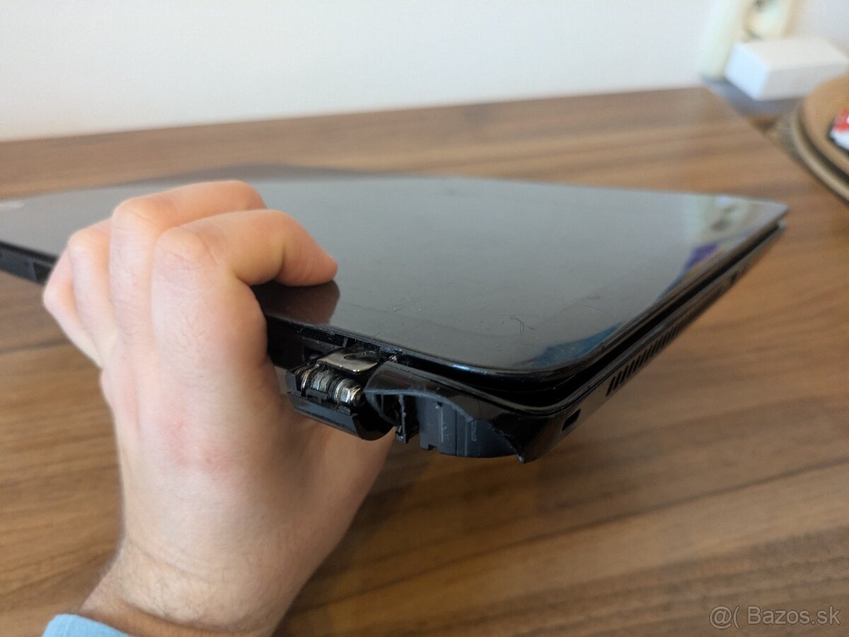 2 ks laptopy HP na nahradne diely / opravu - 13