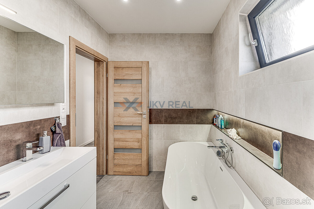 Moderný 5 izbový rodinný dom & altánok a bazén | Veľké Úľany - 13