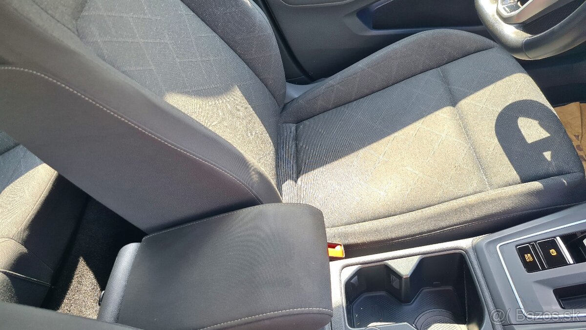 Volkswagen Golf 8 Variant 2.0 TDi DSG 85 kW - 13