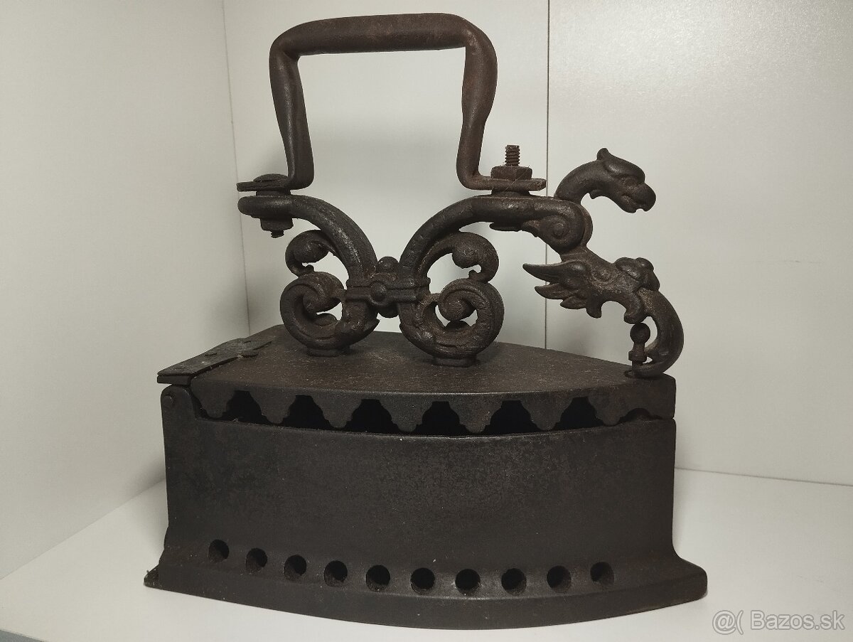 Atypická sběratelská žehlička DRAK s hvězdou - 13