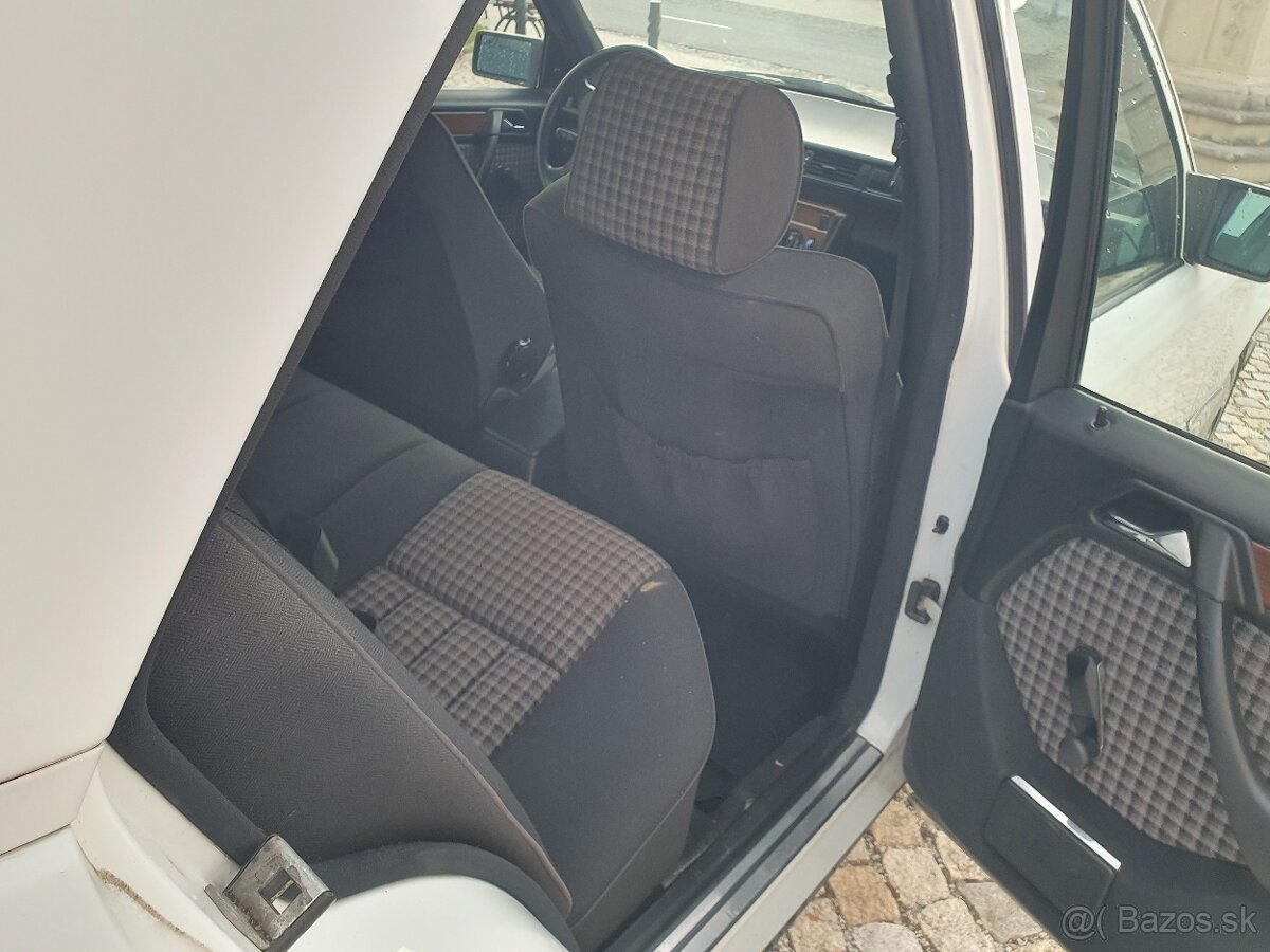 Mercedes W124 200E - 13