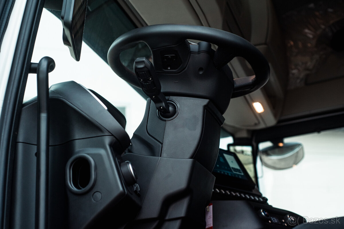 Iveco S-Way AS440S50T/P MY24 SKLADOM - 13