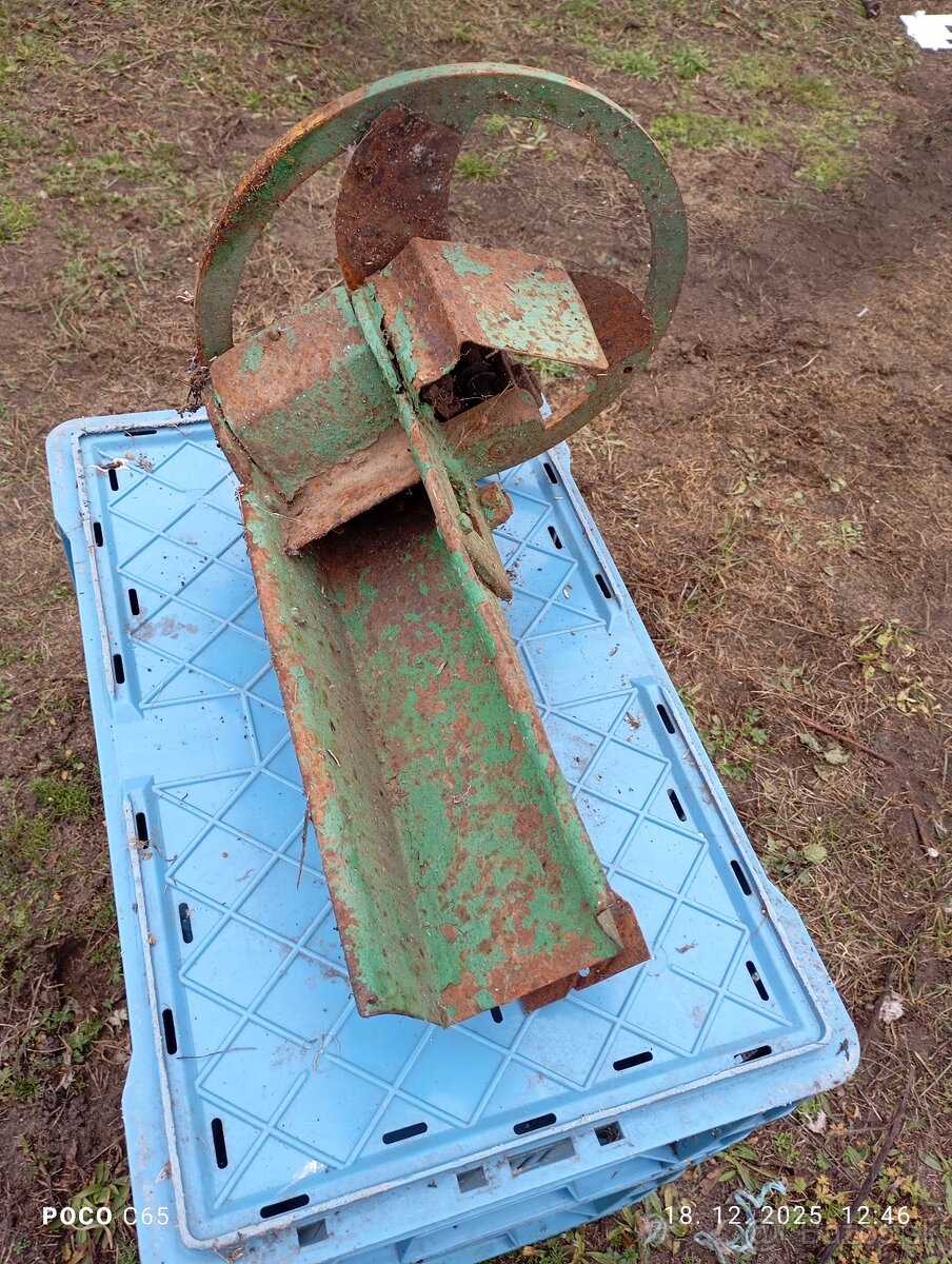 Rezačka žihľavy seckovnica - 13