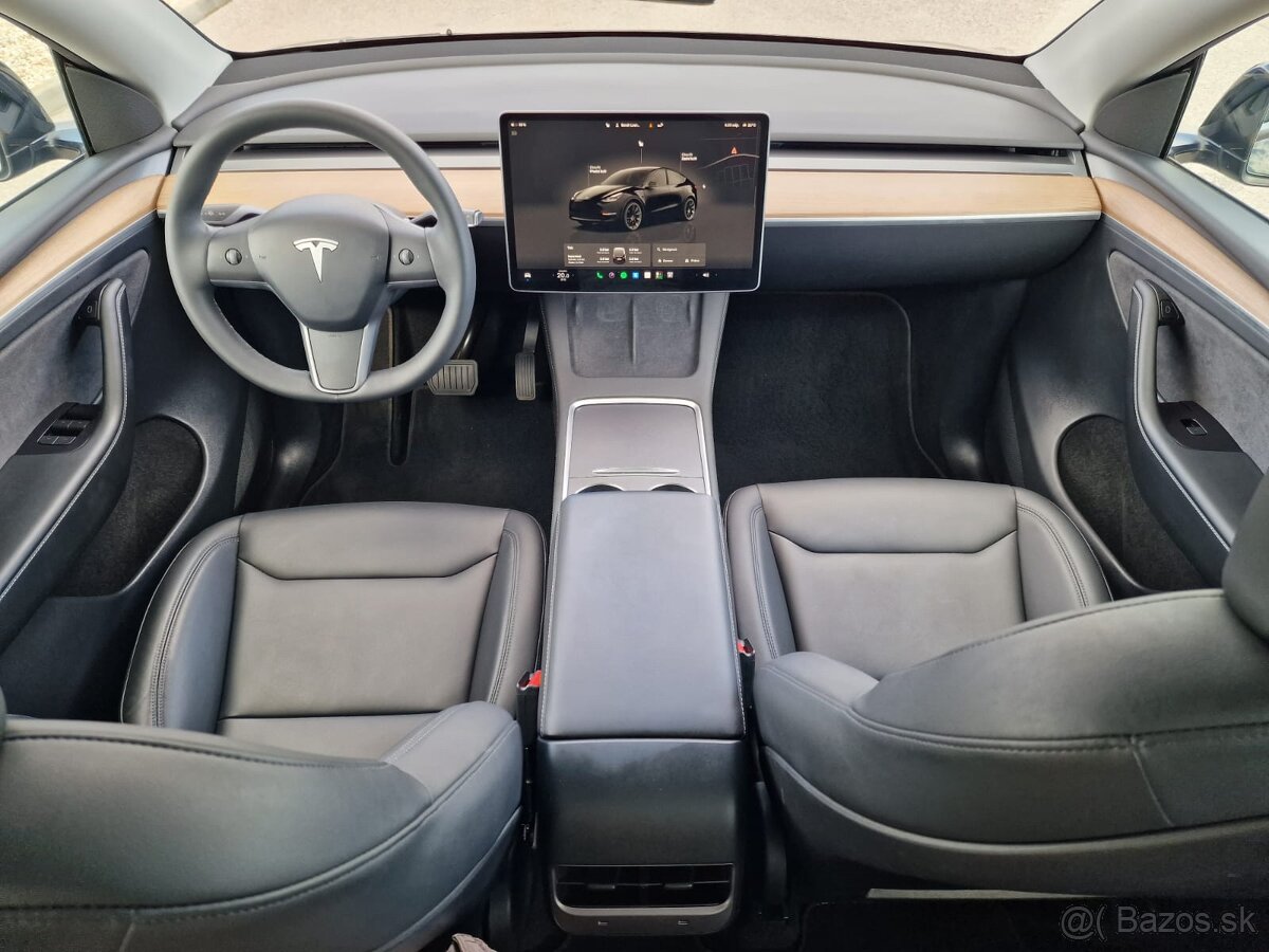 Tesla Model Y Long Range Dual Motor - 13