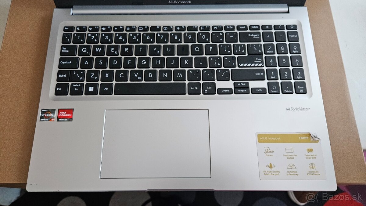 16 palcový Asus VivoBook - v záruke - 13