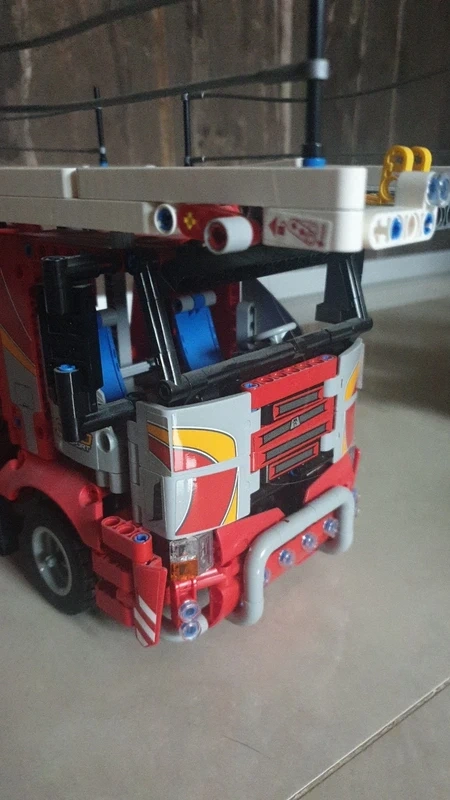 Technic lego 42098 + lego 42093 - stíhame do Vianoc - 13