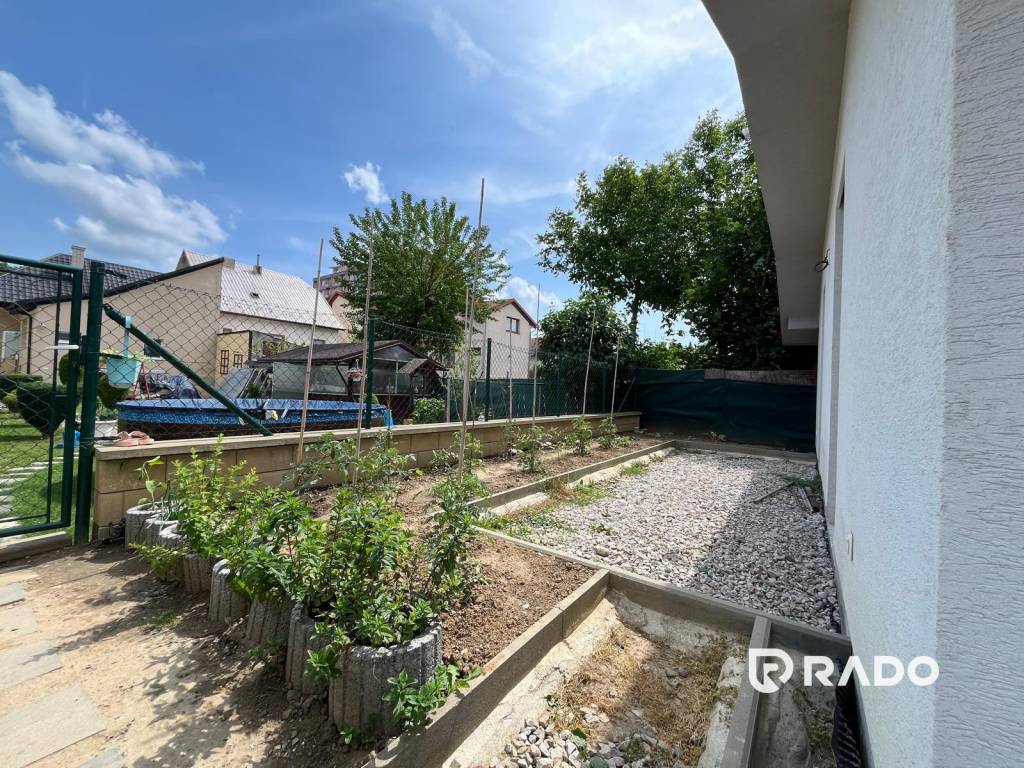 PREDANÉ | Moderný 4i rodinný bungalov 687m2 | Legionárska | - 13