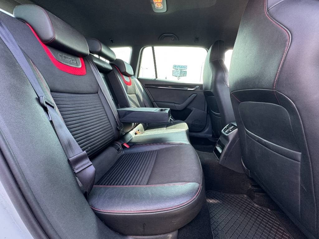 Škoda Octavia Combi 2.0 TDI DPF RS - 13