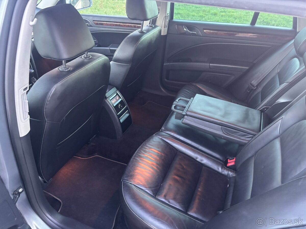 Škoda Superb 2 combi 2.0 TDI Elegance DSG 4x4 - 13