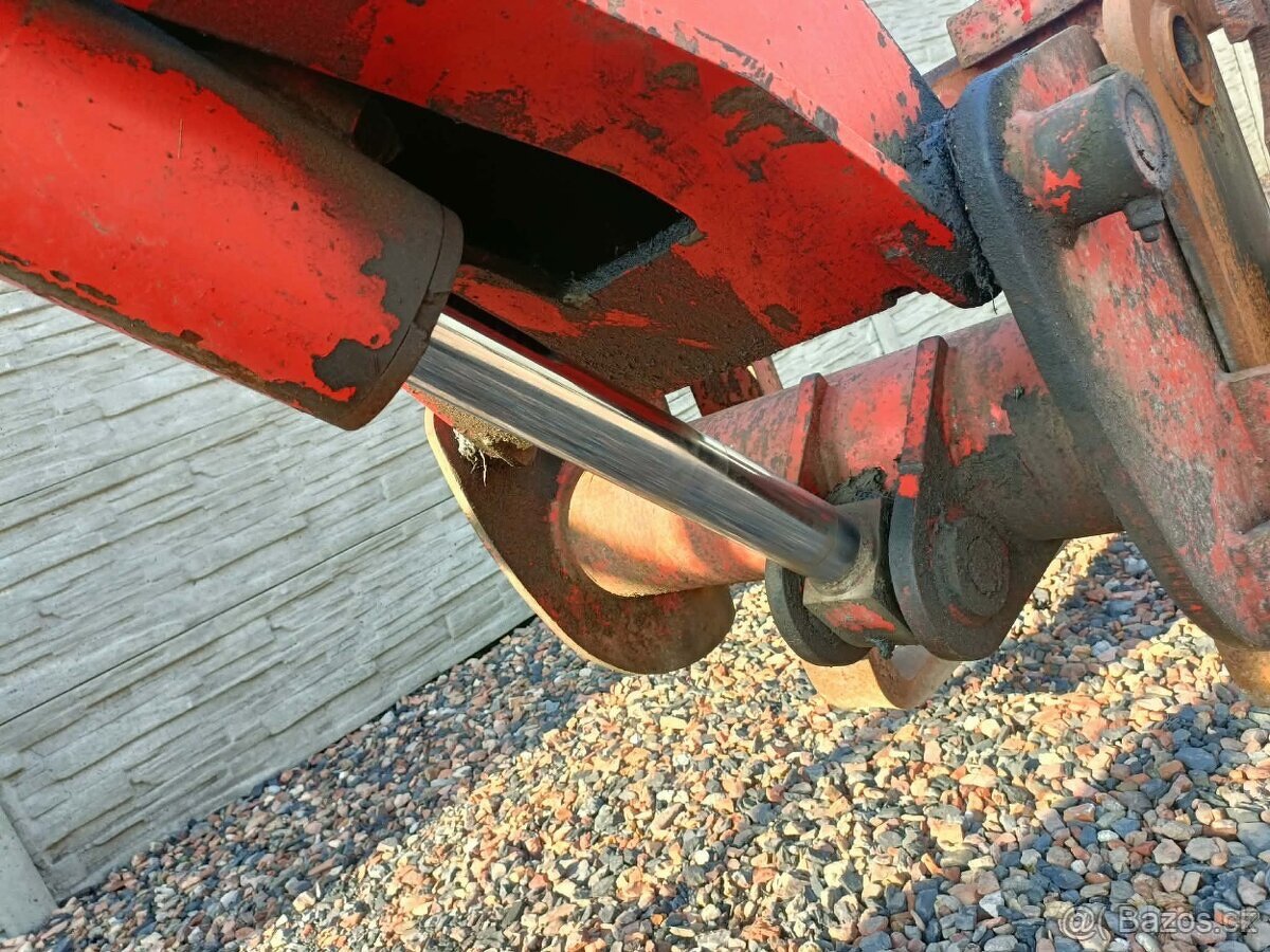 Teleskopický manipulátor MANITOU MT222 FC - 13