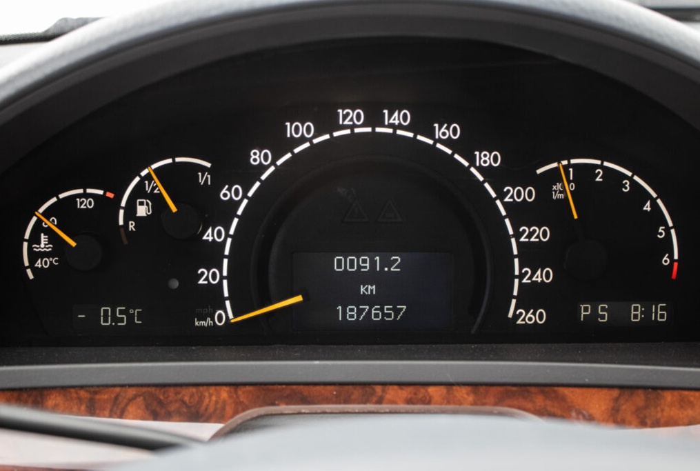 Mercedes-Benz S-triedy 500 (2000) - 13