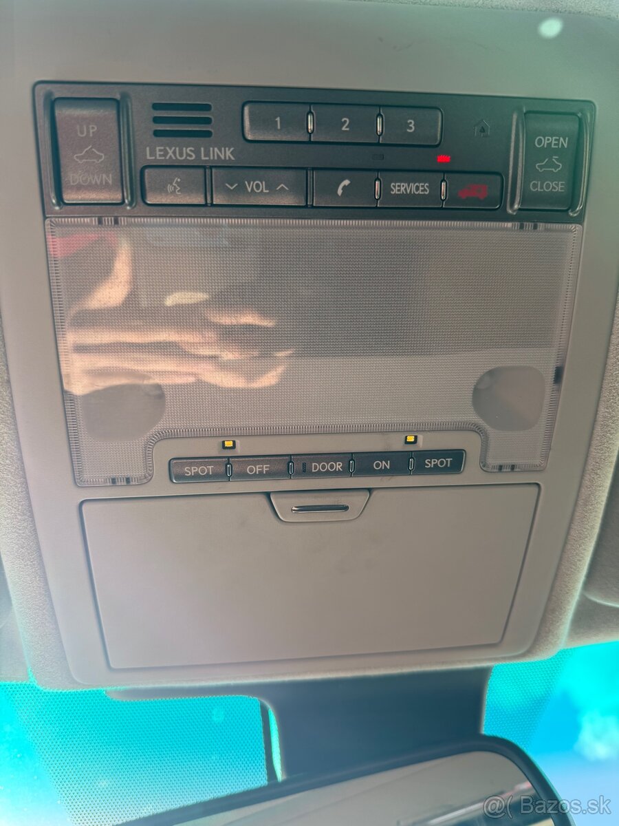 Lexus LS460 - 13