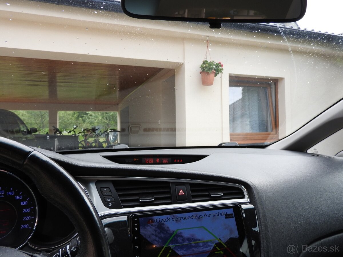 predámKIa Ceed SW 1,4 benzín - 13