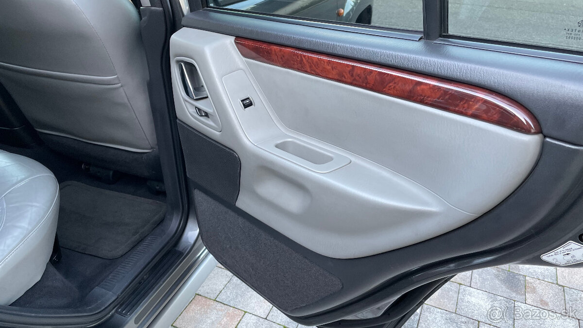 Jeep Grand Cherokee - 13