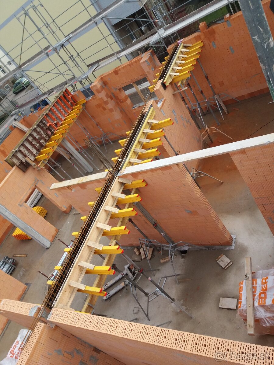 Partia murárov zháňa zákazky na rok 2026 - 13