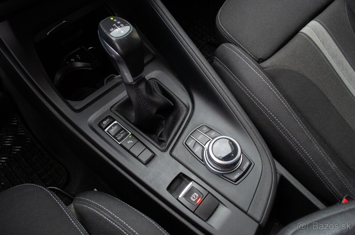 BMW X1 sDrive 18i Advantage A/T - 13