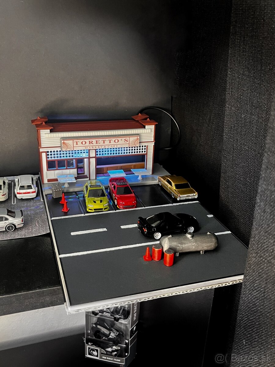 Diorama 1:64 Toretto’s Sandwich Shop - 13