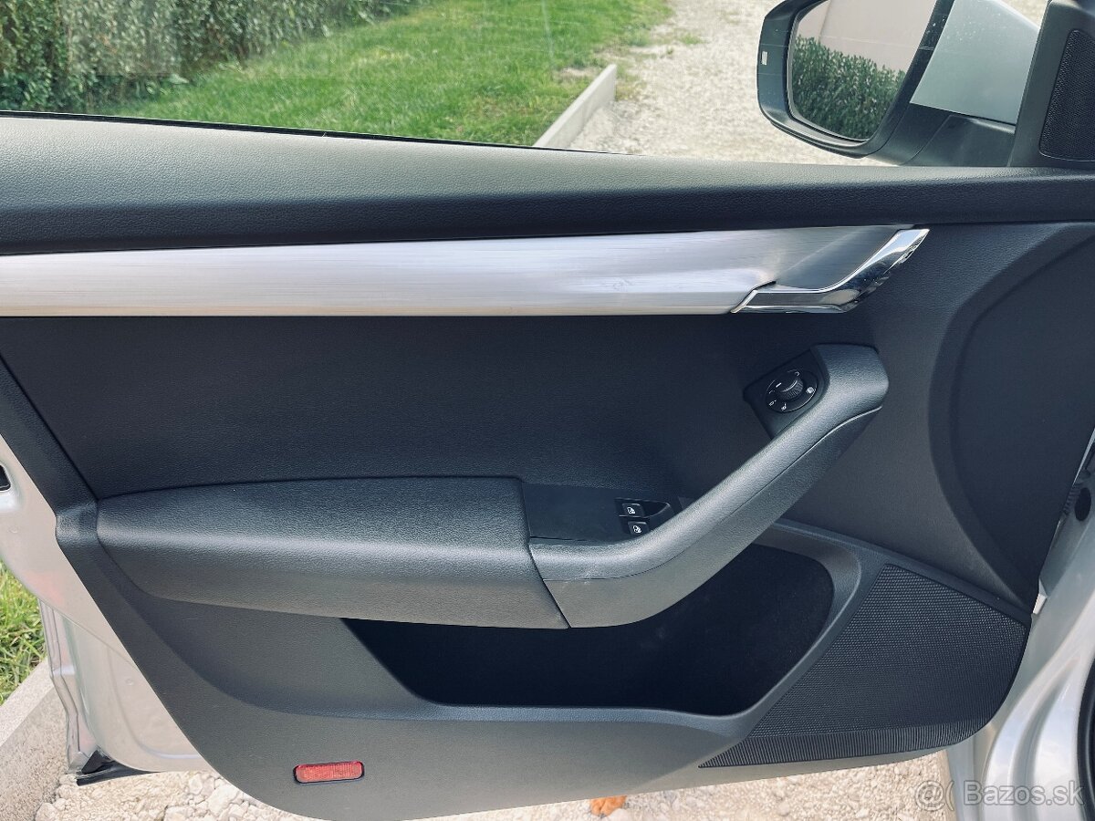 Škoda Octavia Combi 1.6TDI Ambition 2017 - 13